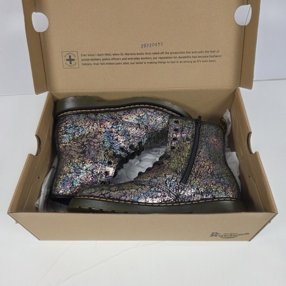 Dr. Martens Boots Disco Crinkle Black 1460 Y Combat Zip  US Size 6 Girls 5 Boys - Picture 11 of 16